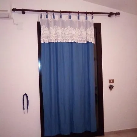 Sperone Hétvégi ház *